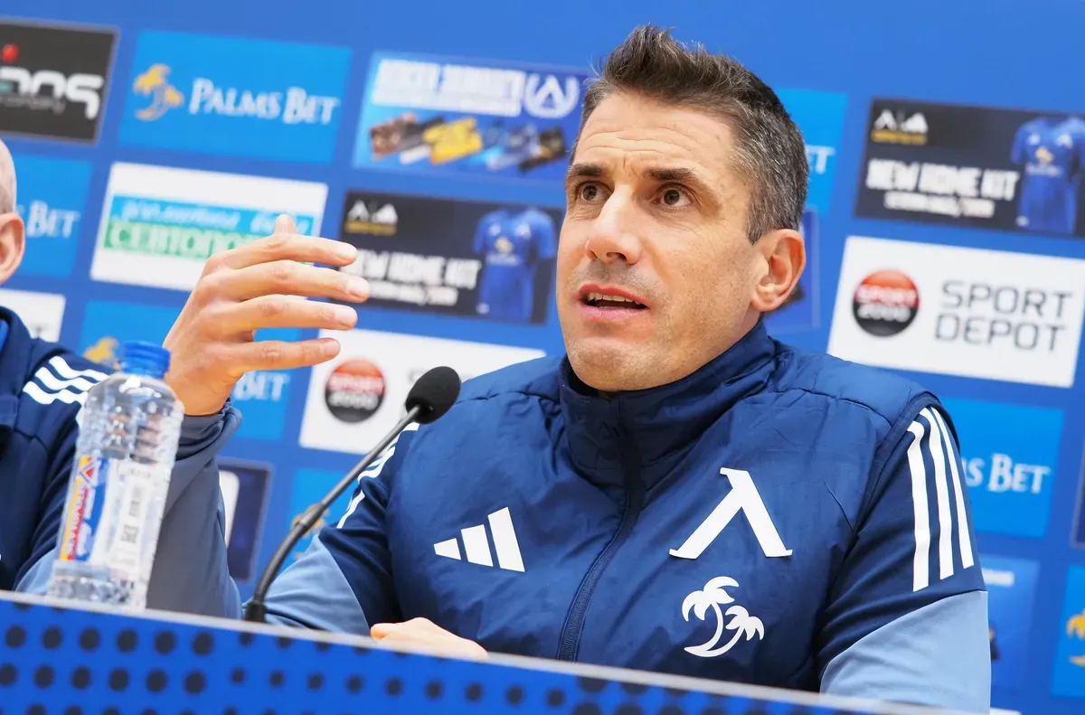 Няма да подценим съперника призна испанецът Левски ще бъде без