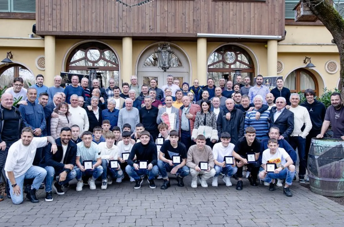 Ветерани и юноши заедно на обяд Сдружение Сини Сърца отново