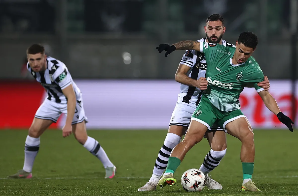 Десподов титуляр в Разград гледайте и следете мача тук… Българският