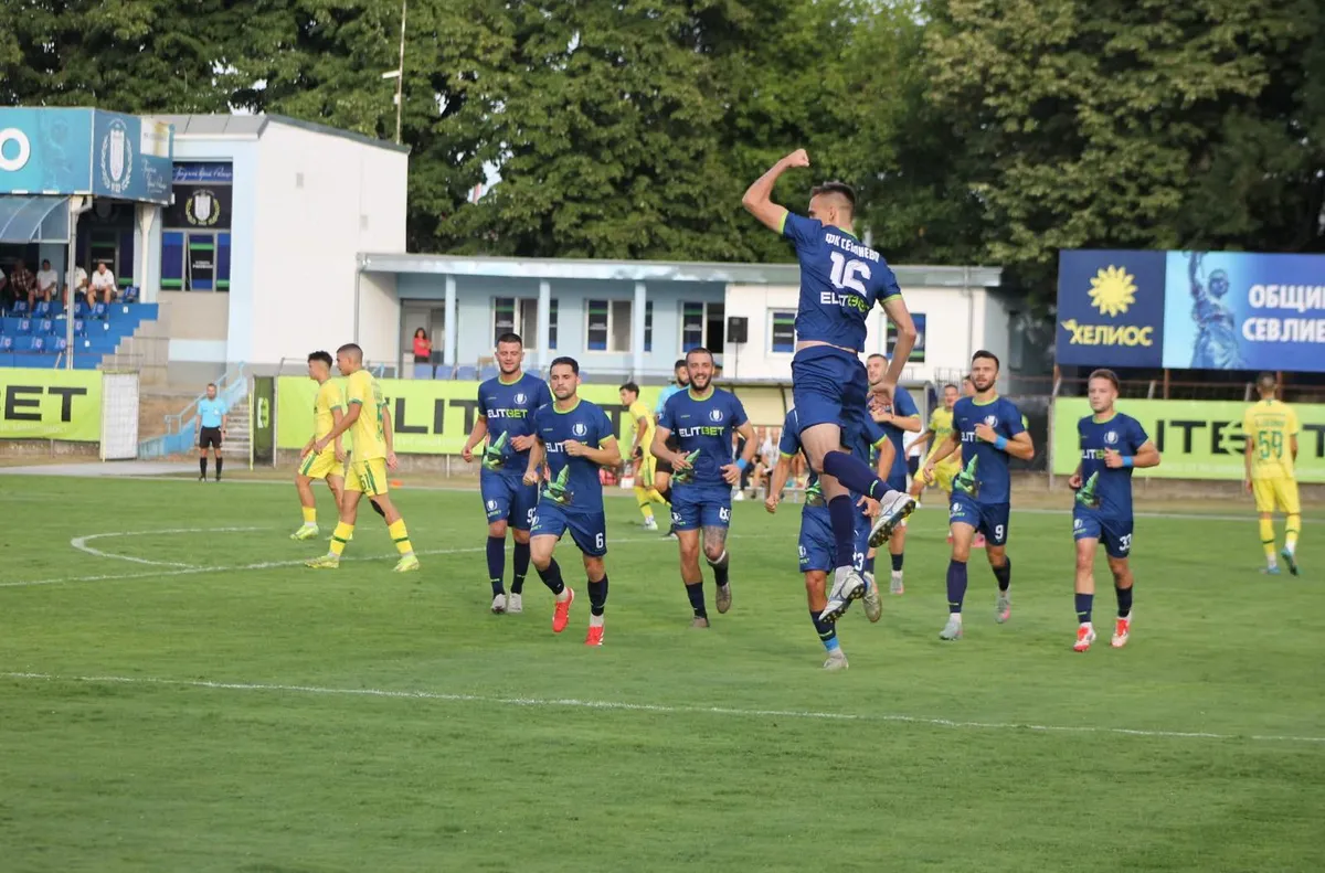 Стелиян Добрев вече е свободен агент Фратрия се раздели с