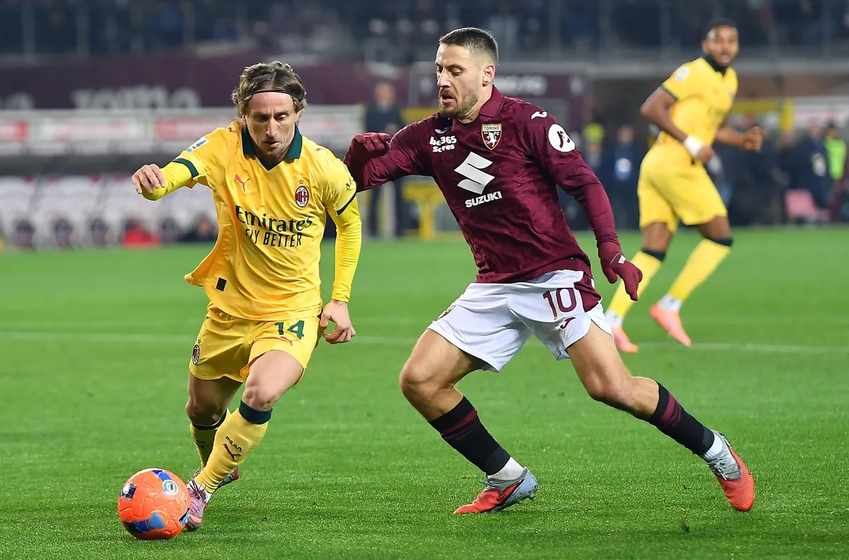 Мачът започва в 13 30 часа Милан посреща Сасуоло в поредния