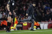 Артета: Ужасно представяне в защита