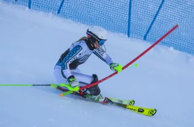 Алис Робъртсън спечели супергигантския слалом в Санкт Мориц