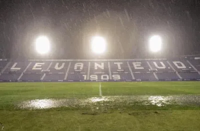 Отложиха мач от Ла Лига заради проливен дъжд