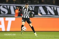 Десподов с куп пропуски и картон за симулация при изненадваща издънка на ПАОК (ВИДЕО)