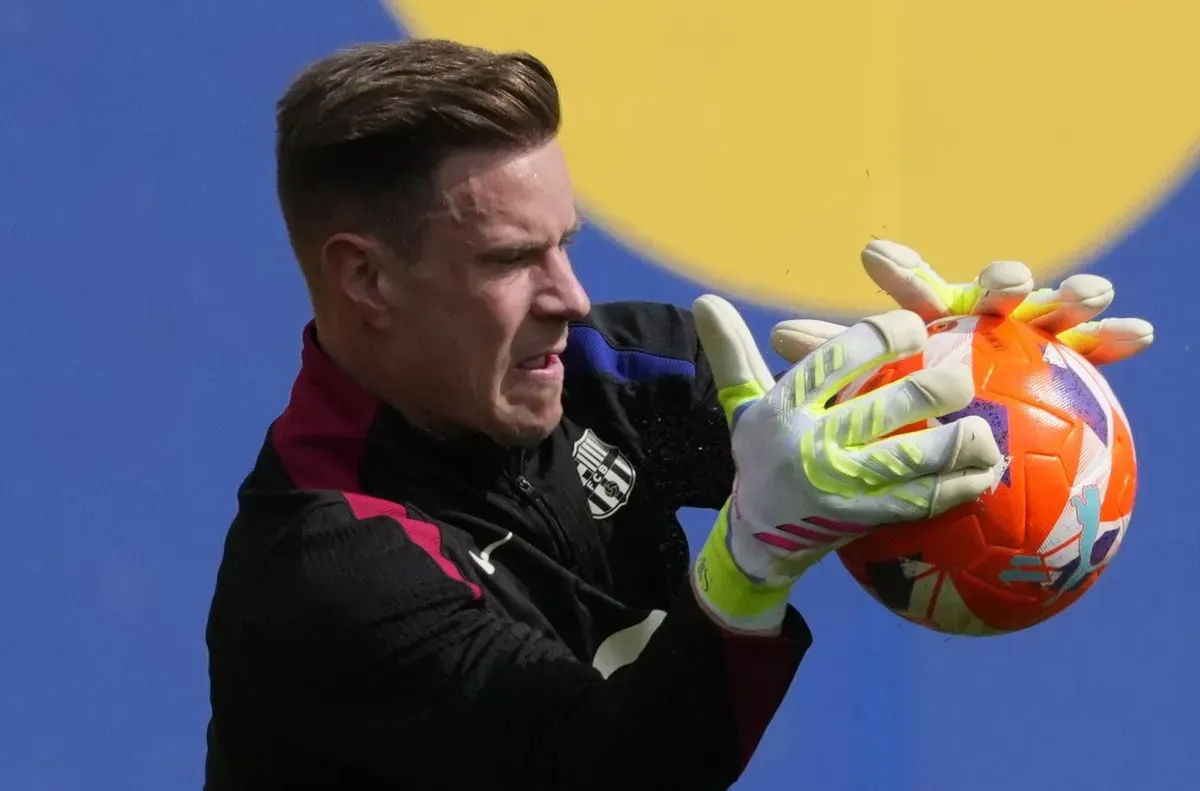 Марк Андре тер Щеген беше похвален от старши треньора Ханзи