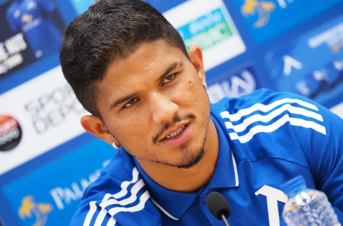 Атакуващият футболист на Левски Евертон Бала е преминал преглед в