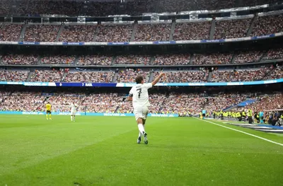 „Сантяго Бернабеу" фаворит за финала на Мондиал 2030