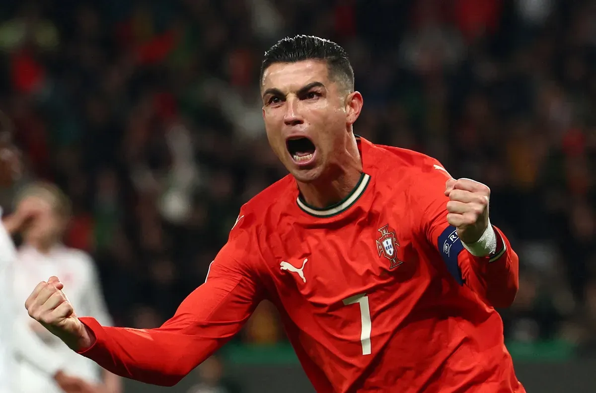 Той ни носи много позитиви призна халфът Капитанът на Манчестър