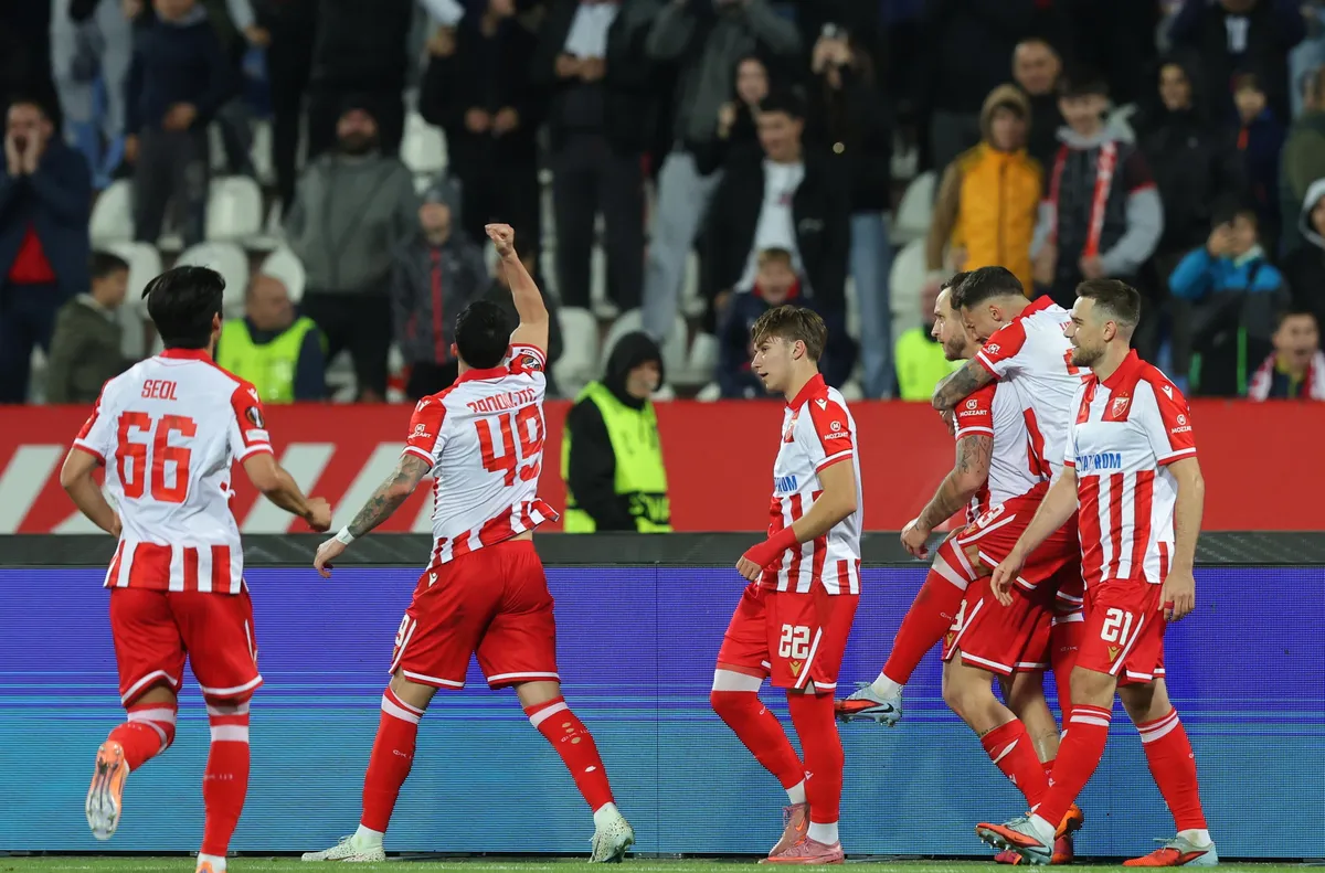 Деян Станкович се завръща на треньорския пост в Цървена звезда