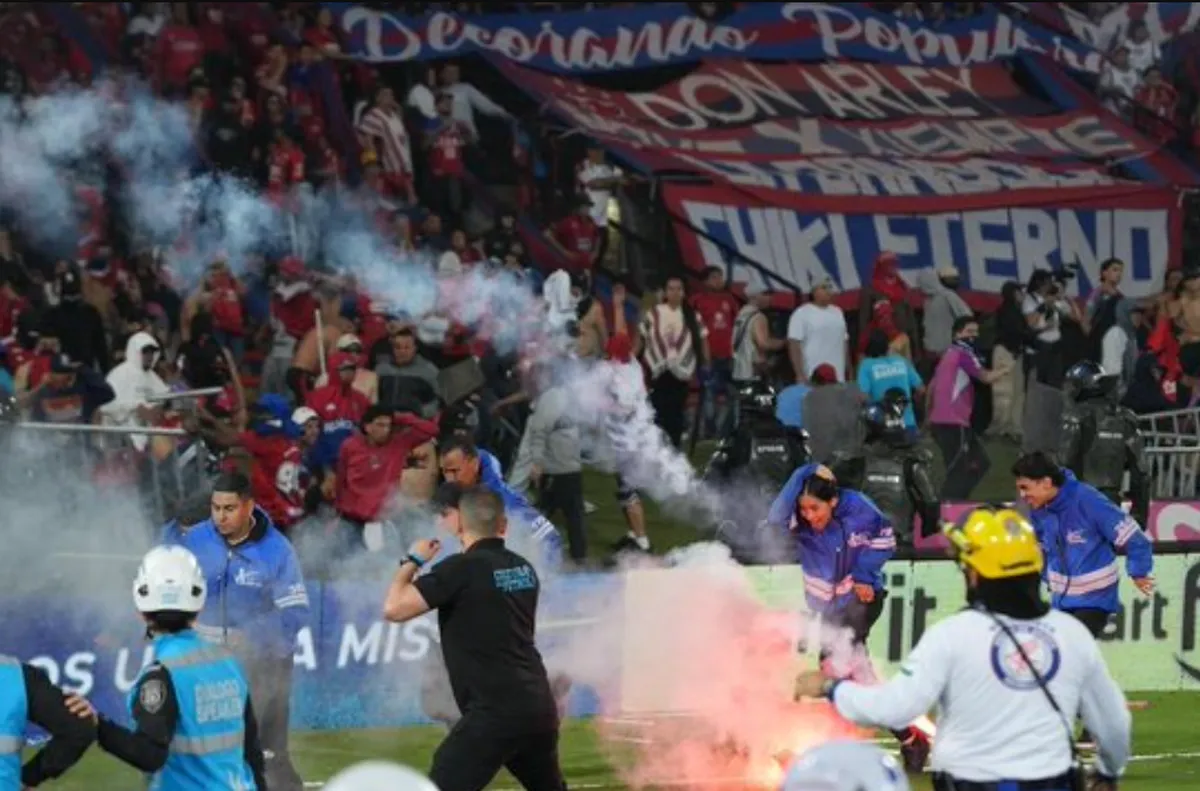 Финалът за Купата на Колумбия се превърна в арена на