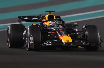 Верстапен ще се състезава с №3 във Формула 1