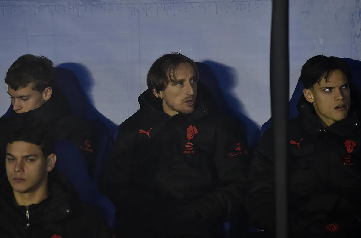 Това обяви президентът на футболната лига Енцо Симонели Мачът от XXIV