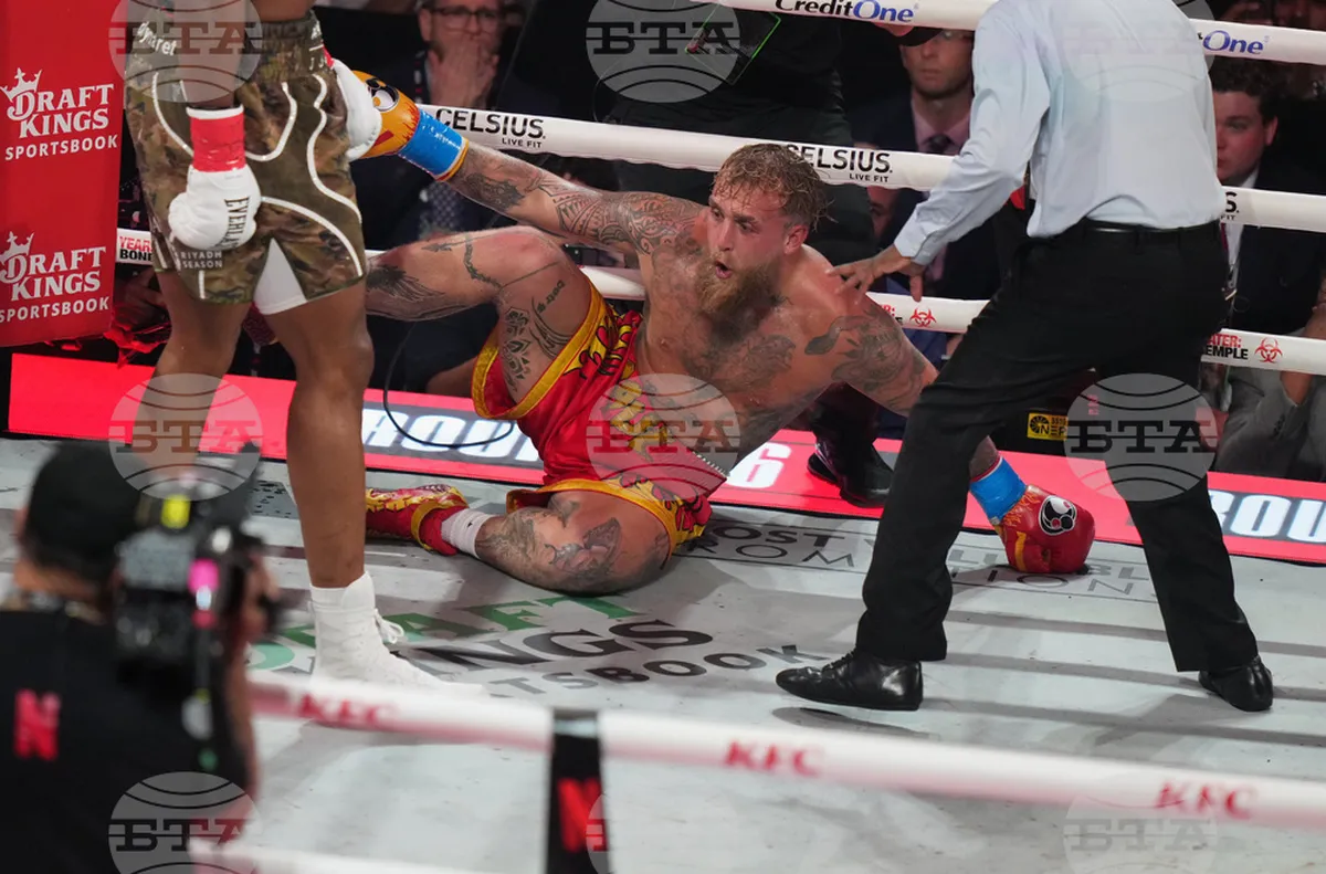 Американският инфлуенсър Джейк Пол е с две фрактури на брадата