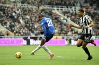 Челси настигна Нюкасъл от 0:2, изпусна победата