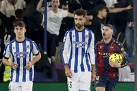 Реал Сосиедад изпусна победата срещу последния