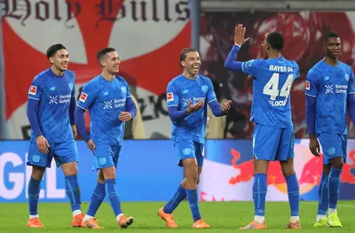 Леверкузен би и изпревари Лайпциг