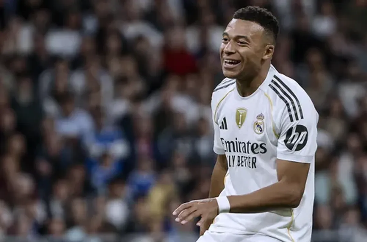 Реал Мадрид победи Севиля в паметна вечер за Мбапе (ВИДЕО)