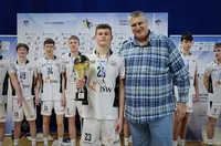 Президентът на волейболната федерация Любомир Ганев награди шампиони