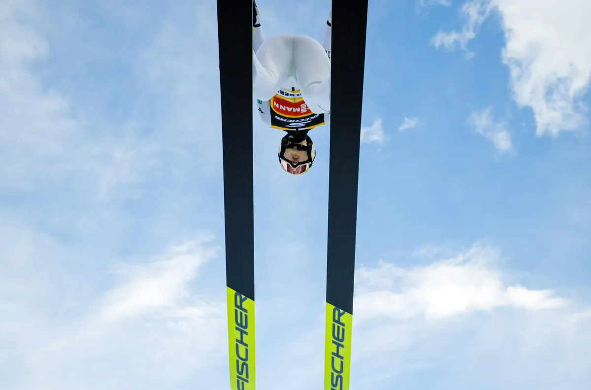 Заради широчината на ските му Владимир Зографски бе дисквалифициран в