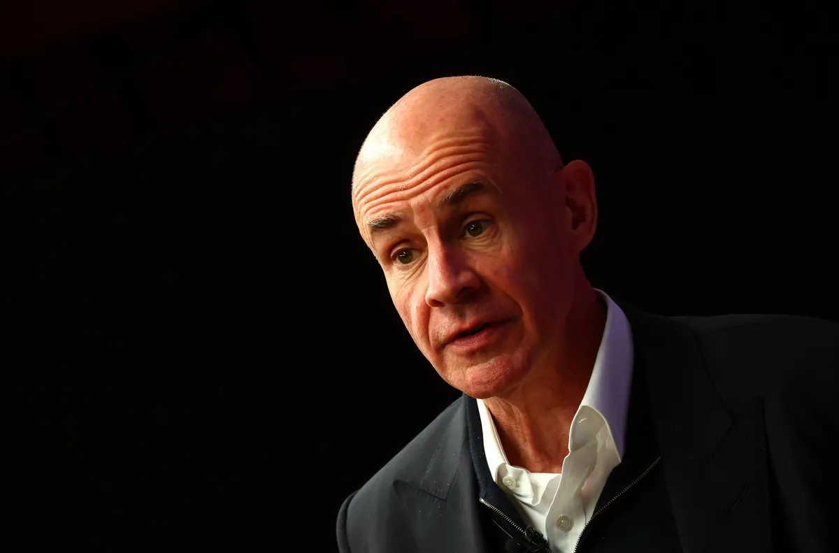 Вижте коментара на Йохан Елиаш и отговора на кмета на