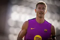 Левадовски се нареди плътно зад Меси и Роналдо 