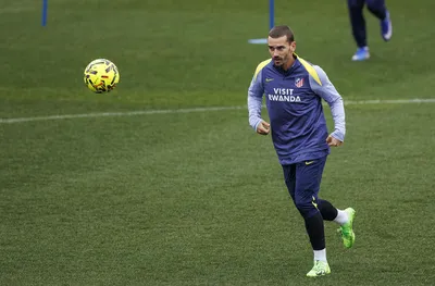 Гризман е получил три оферти от чужди клубове