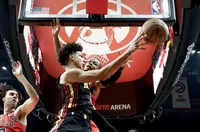 Бостън навакса изоставане от 20 точки, за да победи Индиана в НБА