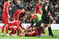 Слот скочи на защитника, контузил Исак