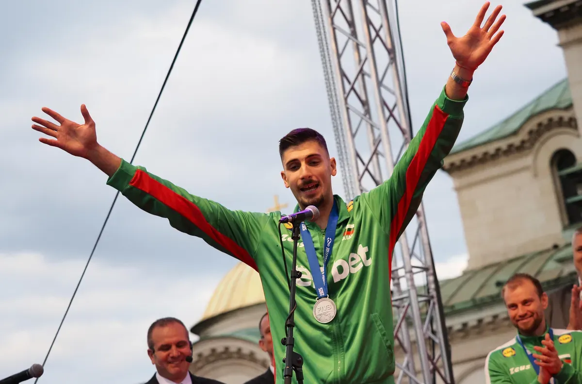 Капитанът на националния ни отбор по волейбол Александър Грозданов беше