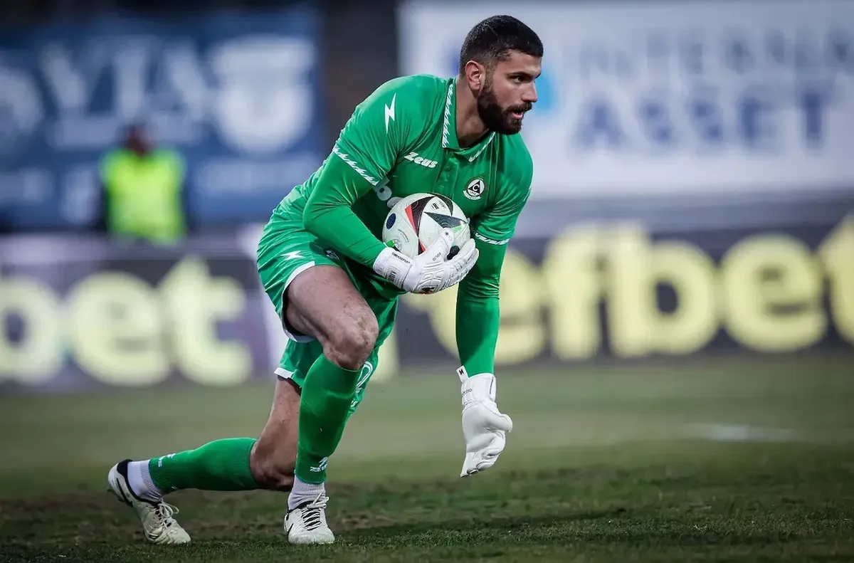 Бивш вратар на Левски желан от няколко клуба