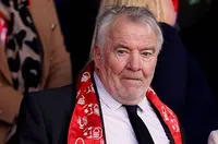 Легенда на Нотингам си отиде на 72 години