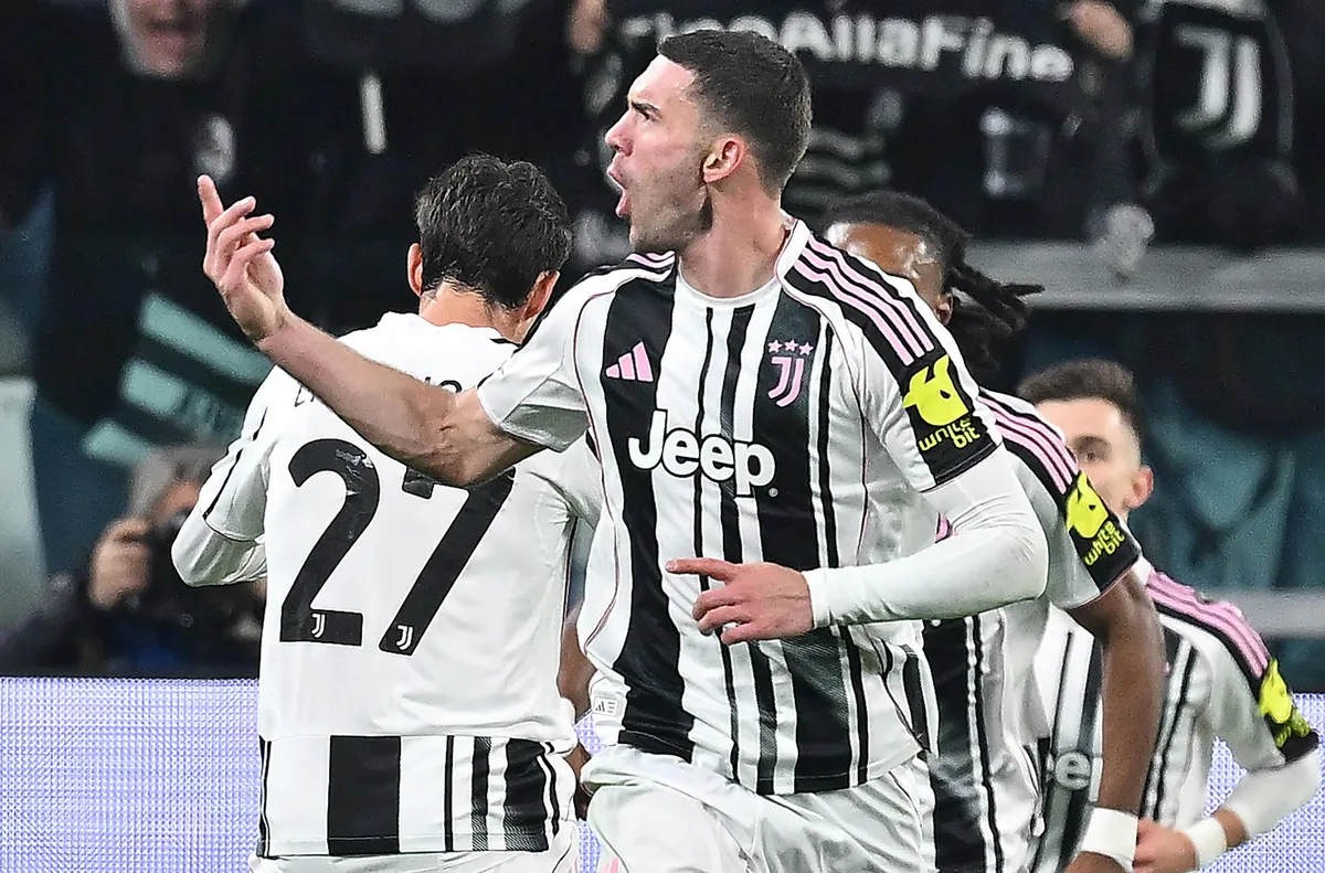 Милан ще се опита да привлече нападателя на Ювентус Душан