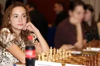 Антоанета Стефанова 15-а след осмия кръг на Световното по шах