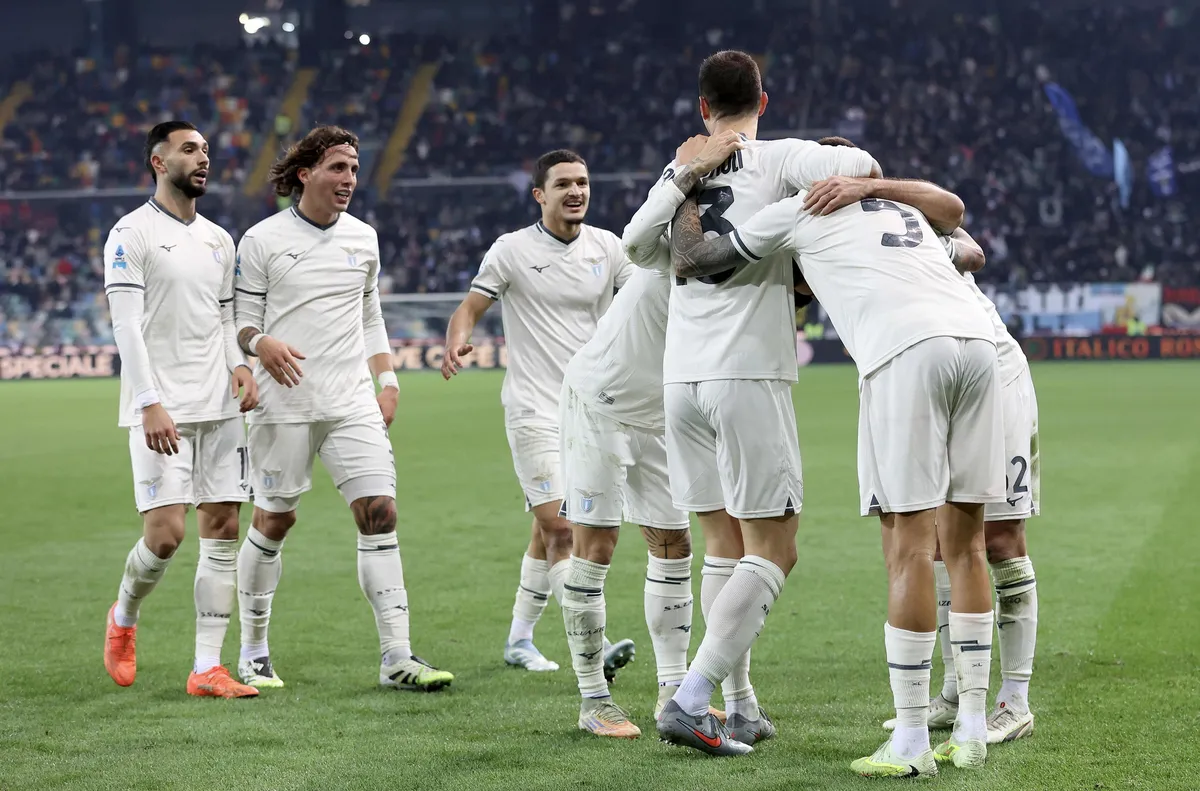 Кийнан Дейвис вкара в петата минута на добавеното време и