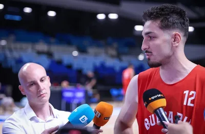 Грешна стъпка за Боби Младенов и Виена