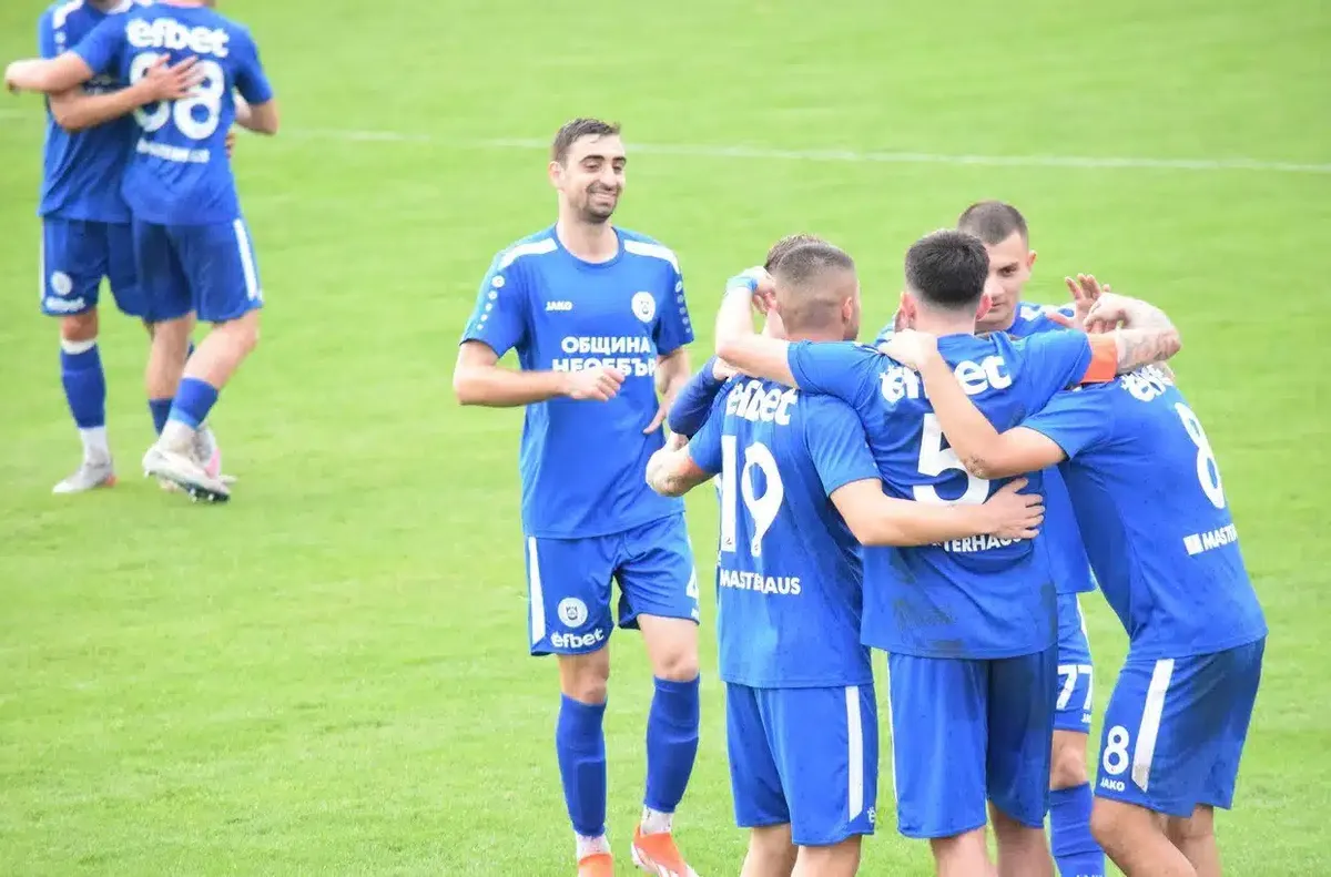 Тим от Трета лига засенчи Левски и Лудогорец