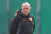 Мъри Стоилов помага на Ботев Пд с трима играчи