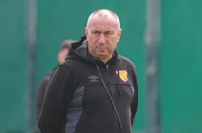 Мъри Стоилов помага на Ботев Пд с трима играчи