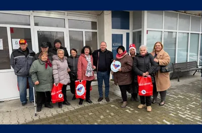 8888.bg и „Феникс на доброто“ осигуриха 150 хранителни пакета за пенсионери и диабетици в Костенец