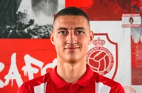 Антверп би Брюж, Божинов игра