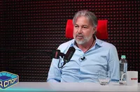 Защо Ясен Петров е бил в районното преди трансфера в Левски? (ВИДЕО)