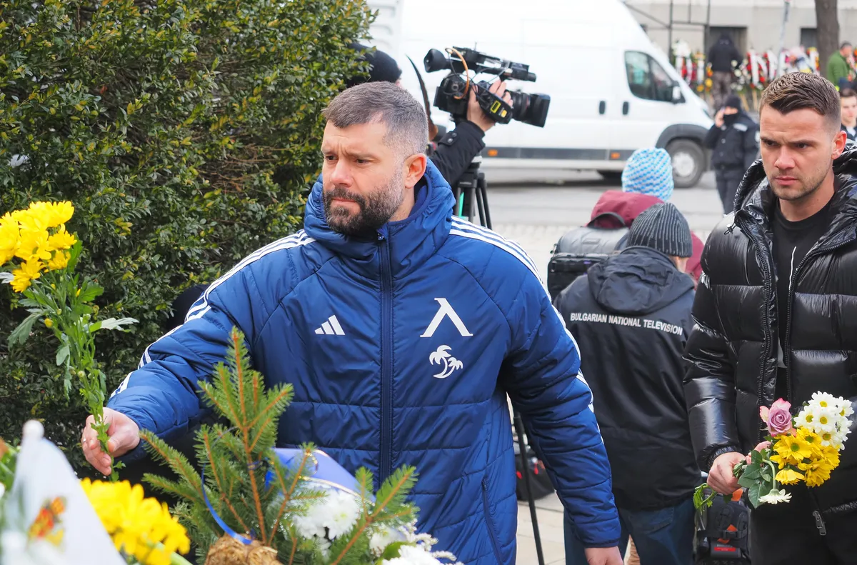 "Сините" се поклониха пред Васил Левски
