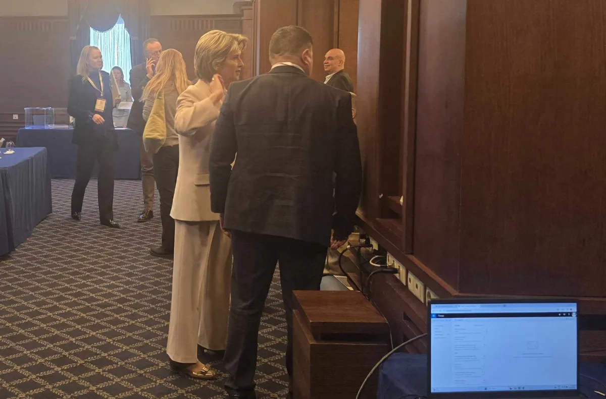 Весела Лечева: Това не е състезание между две личности, а надпревара на идеи