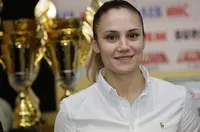 Ивет Горанова се окичи със злато на Държавното по карате