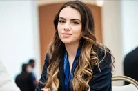 Чепаринов и Салимова завършиха с победи в Румъния