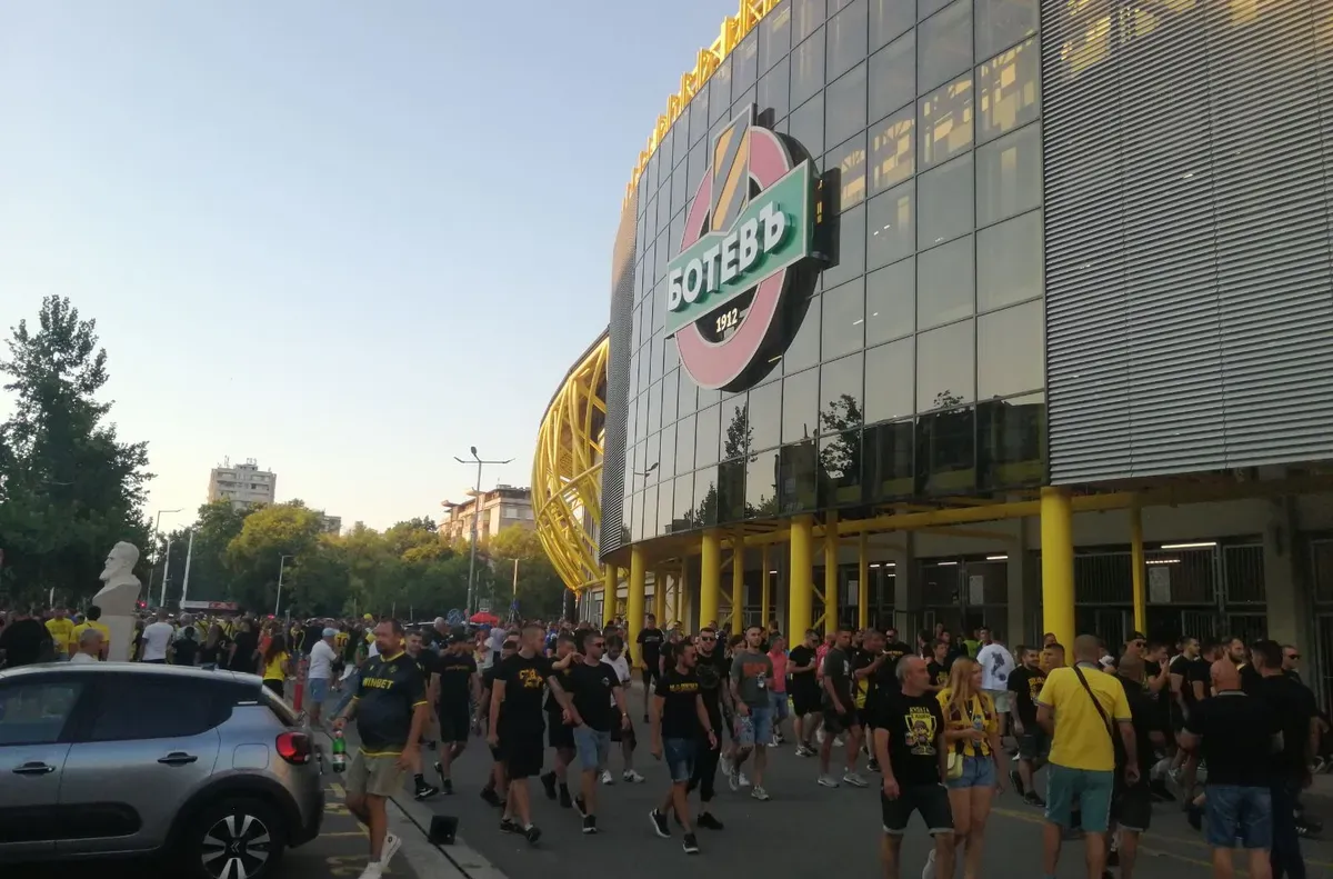 Ботев (Пд) с нова забрана от ФИФА