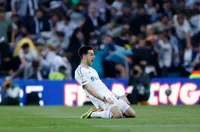Вдигат двойно заплатата на Груев 