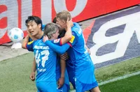 Холщайн Кил още вярва в спасението след 3:1 над Аугсбург