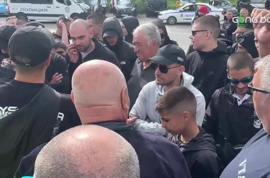 Феновете на Славия поискаха обяснение от футболистите